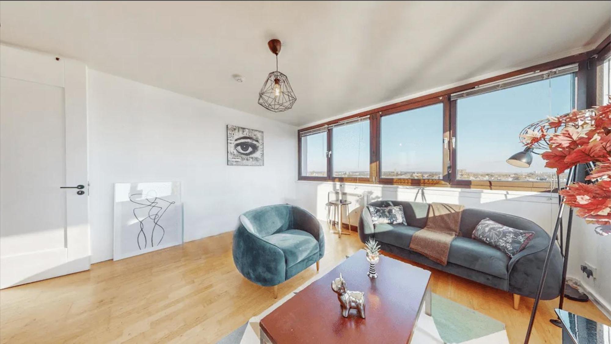 Apartment Contractors & Relocators View 3beds 6guests London